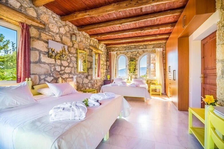 Villa Kastro Estate