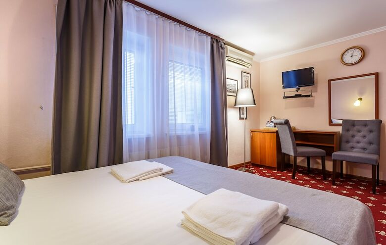 Mayak Hotel