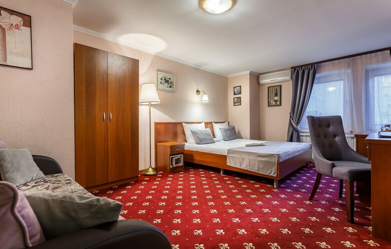 Mayak Hotel