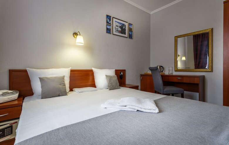 Mayak Hotel
