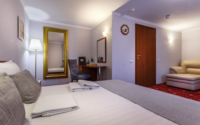 Mayak Hotel