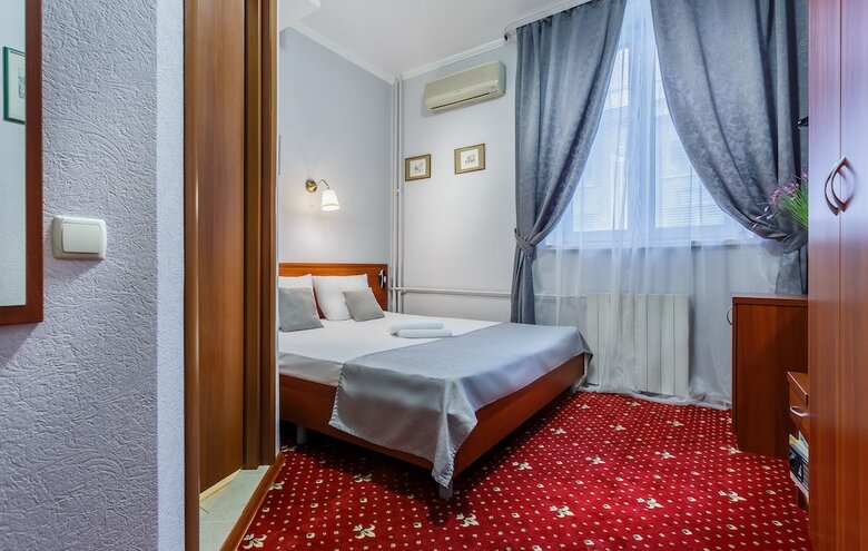 Mayak Hotel
