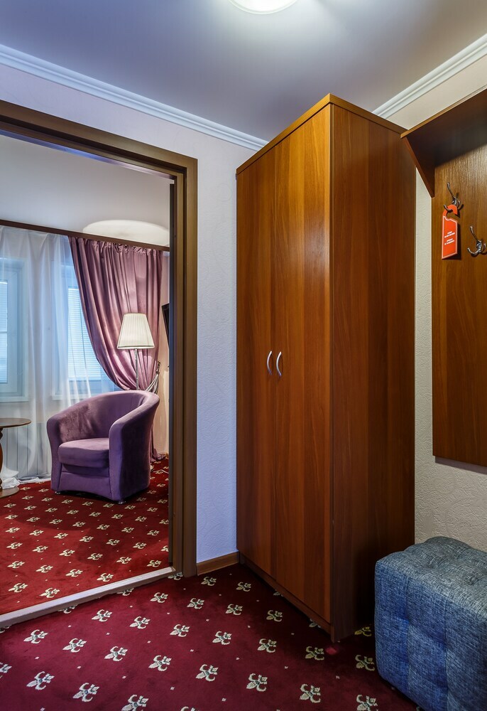 Mayak Hotel