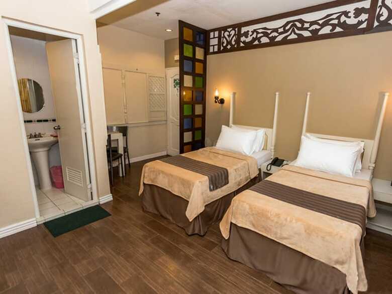 Urban Travellers Hotel