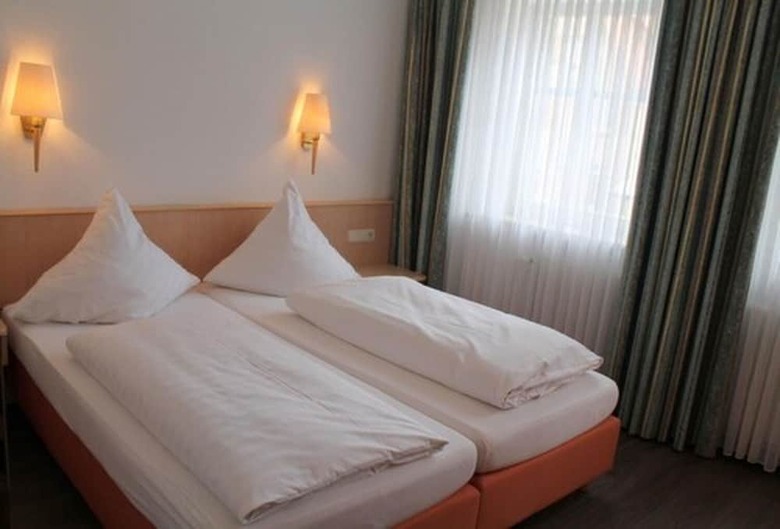 Hocher Hotel & Caf�