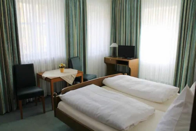 Hocher Hotel & Caf�