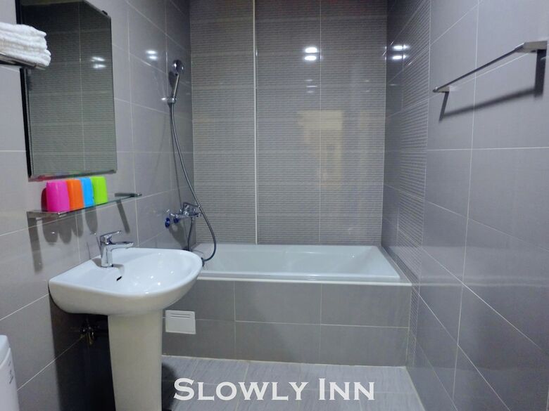 Hotel Slowly Inn
