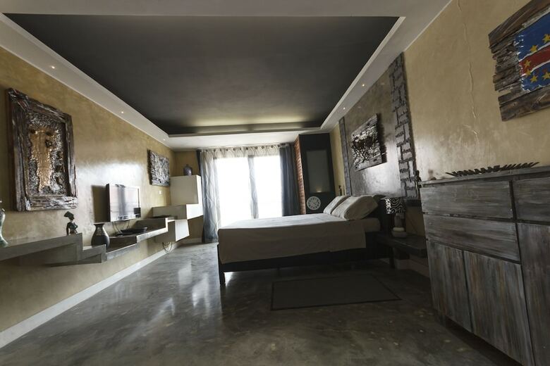 Hotel Ocean Caf� Suites
