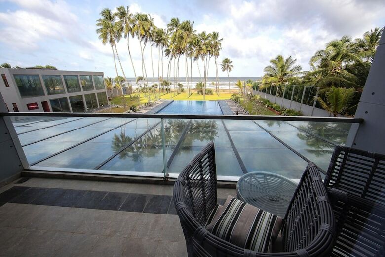 Hotel Club Waskaduwa Beach Resort & Spa