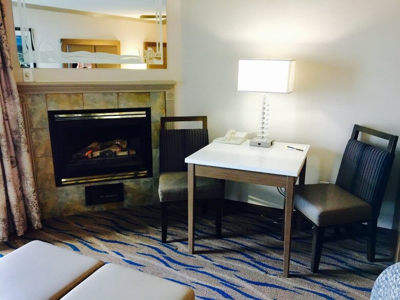 Elizabeth Oceanfront Suites, Ascend Hotel Collection