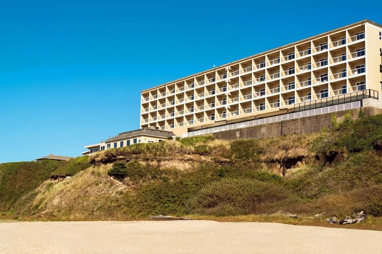 Elizabeth Oceanfront Suites, Ascend Hotel Collection