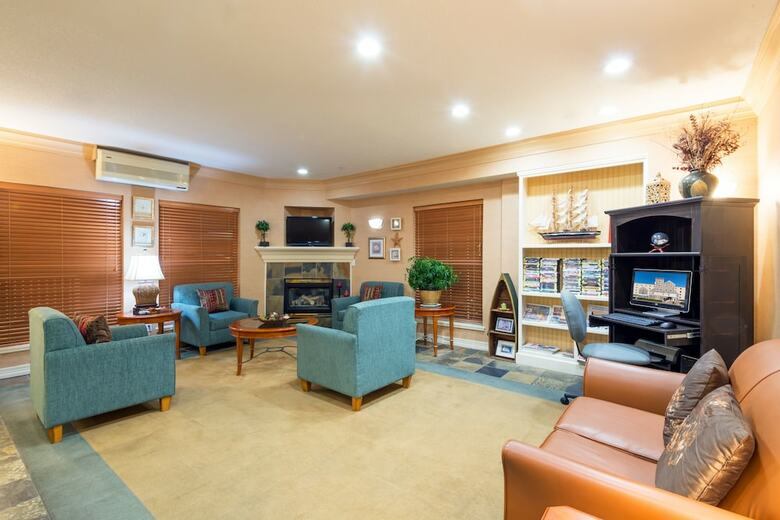 Elizabeth Oceanfront Suites, Ascend Hotel Collection