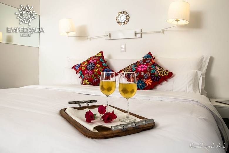Hotel Empedrada Lodge