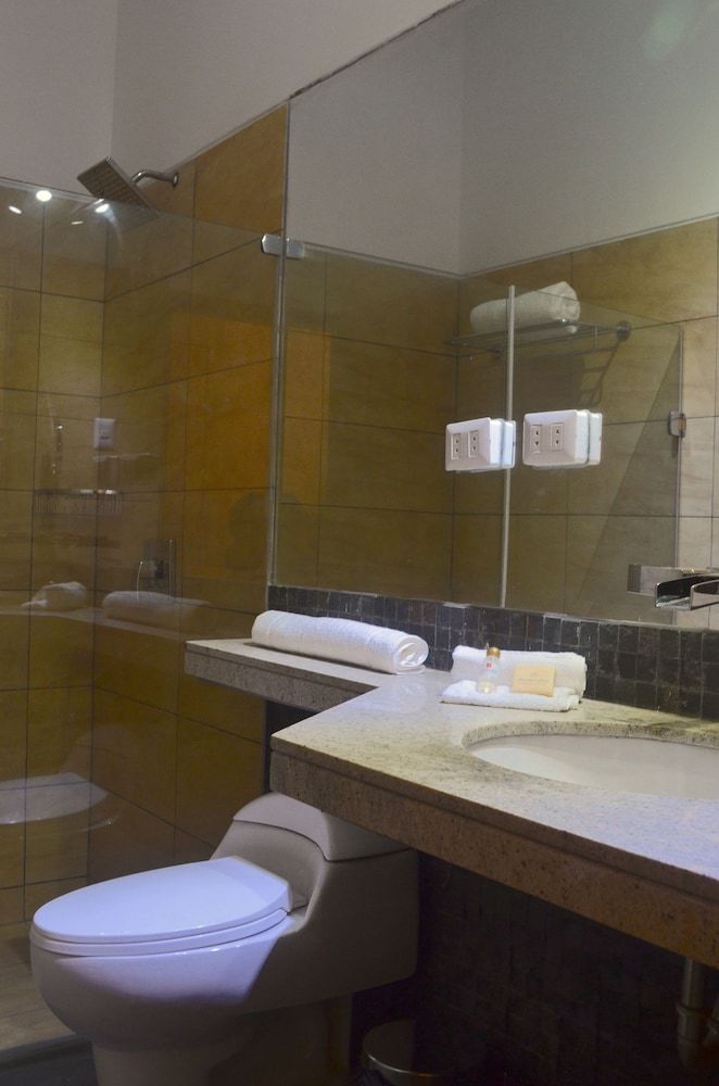 Hotel Empedrada Lodge
