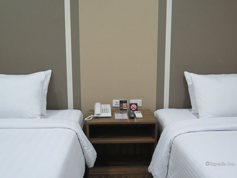 S Hotel And Residences