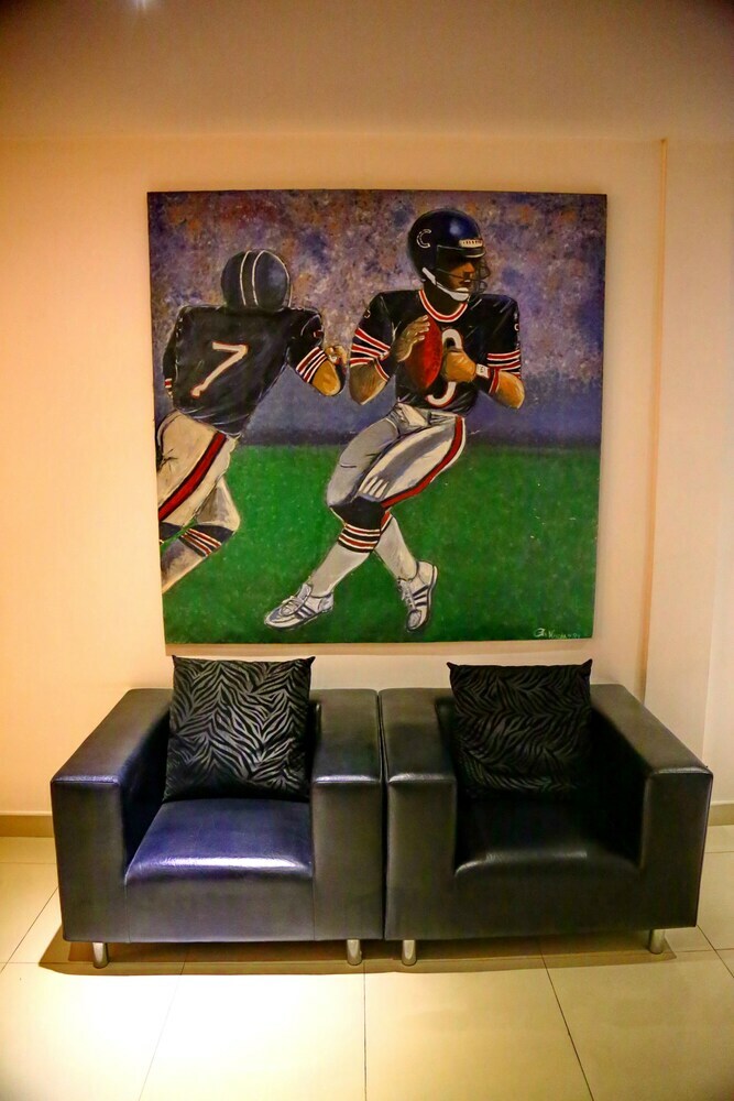 Hotel East Suites
