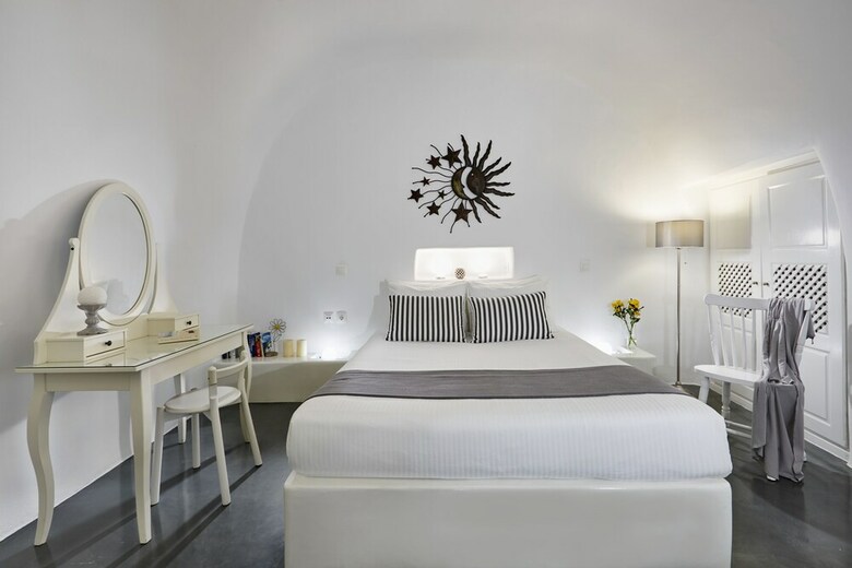 Villa Helianthus Suites