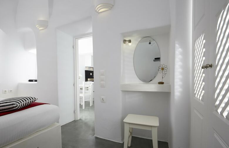 Villa Helianthus Suites