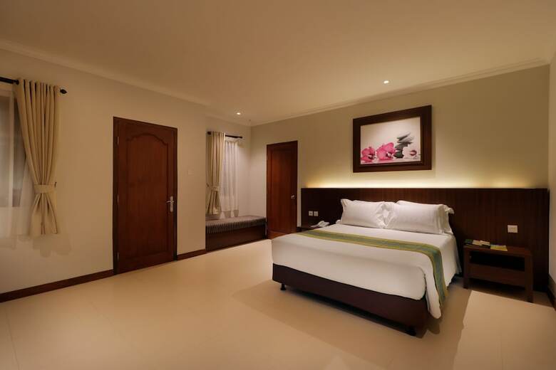 Hotel Adi Dharma Cottages