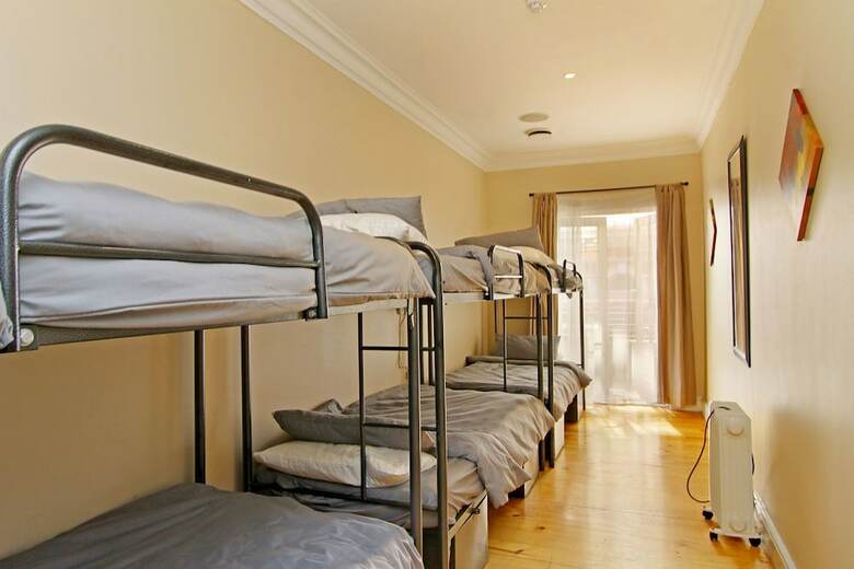 Hostal Forty8 Backpackers - Hostel