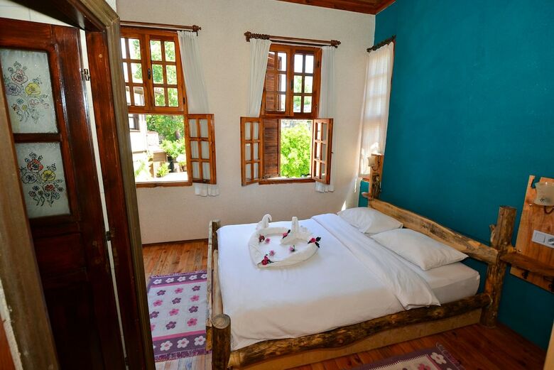 Hotel Wood House