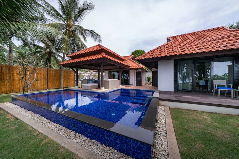Hotel Akyra Beach Resort Phuket