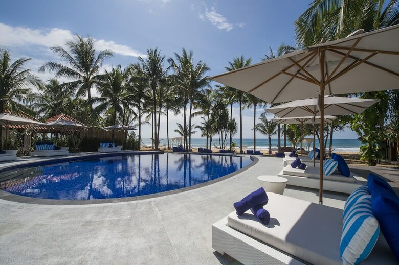 Hotel Akyra Beach Resort Phuket