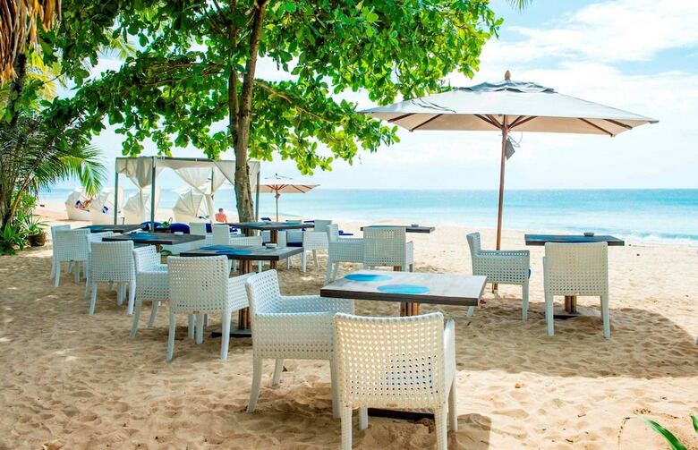 Hotel Akyra Beach Resort Phuket