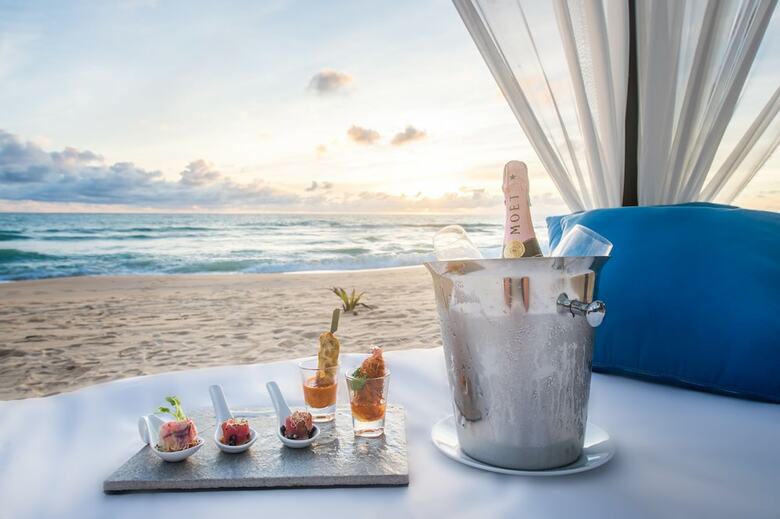 Hotel Akyra Beach Resort Phuket