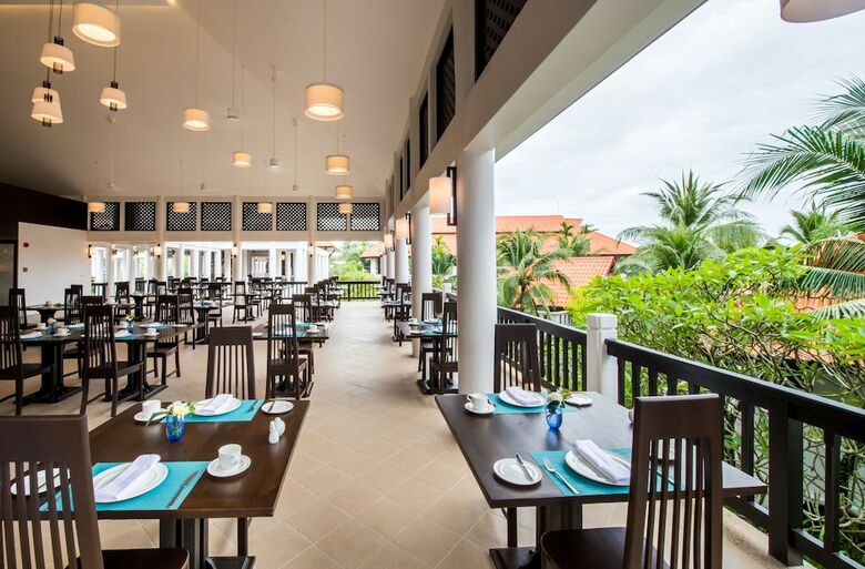 Hotel Akyra Beach Resort Phuket