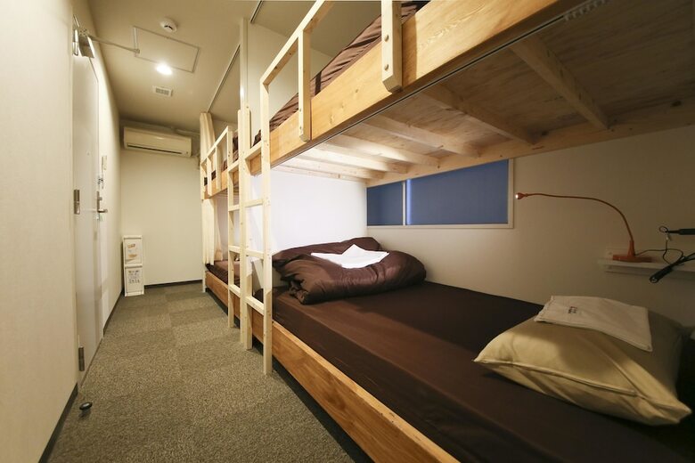 Hostal Roots Hostel