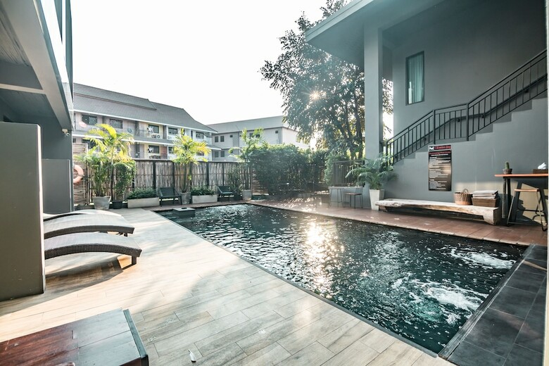 Iwualai Hotel