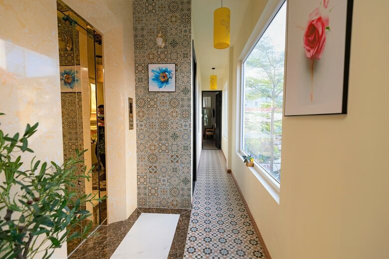 Flora Hotel Hue
