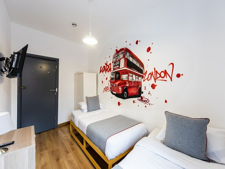 Hostal Oyo Camden Bnb