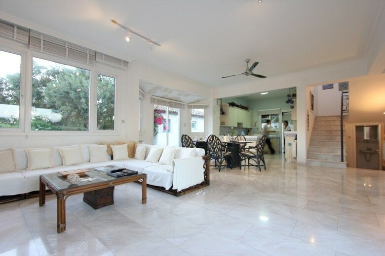 Protaras Villa Mazeri