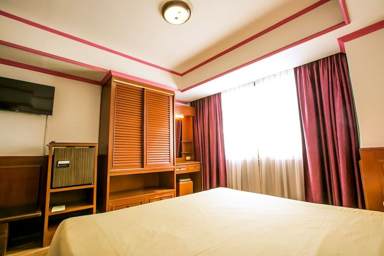 Elizabeth Hotel