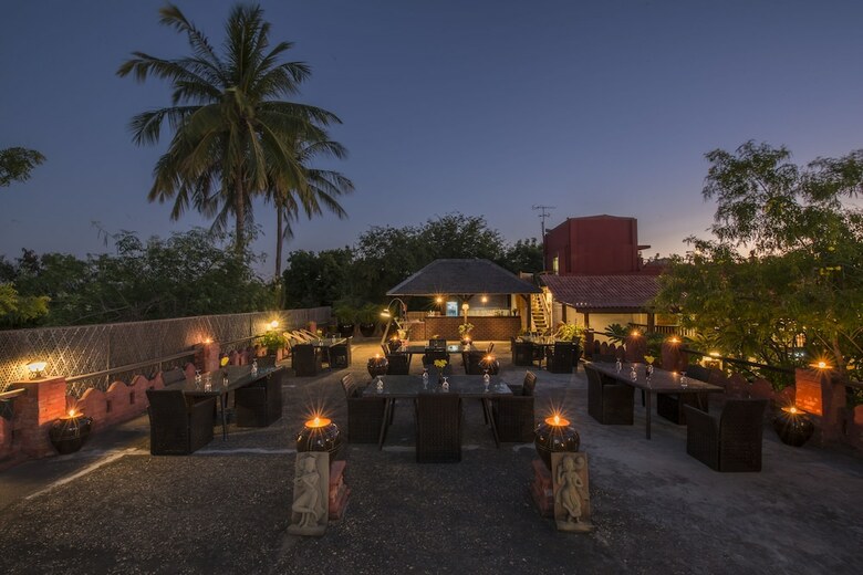 Thurizza Hotel
