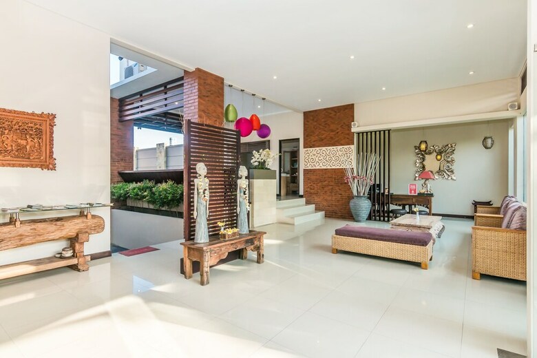 Hotel Zen Premium Seminyak Eka Laweya