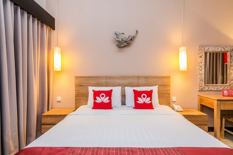 Hotel Zen Premium Seminyak Eka Laweya
