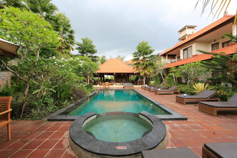 Hotel Zen Premium Ubud Bisma 3