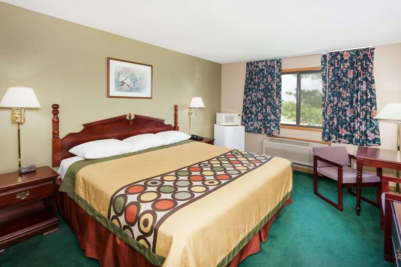 Motel Super 8 By Wyndham Mclean/bloomington Sw