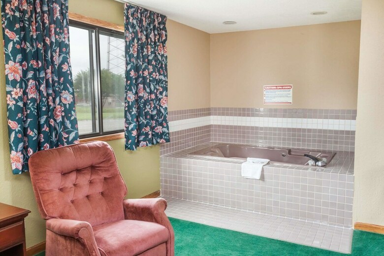Motel Super 8 By Wyndham Mclean/bloomington Sw