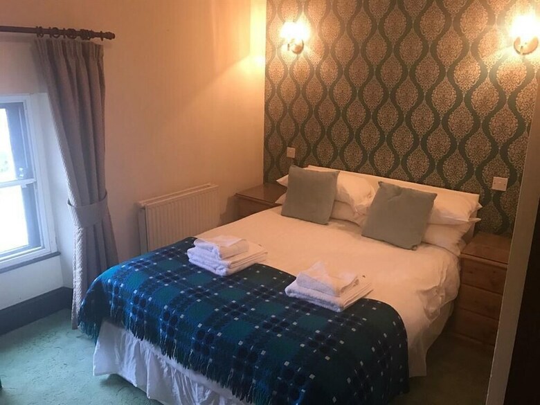 County Hotel