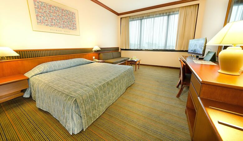 Park Avenue Hotel