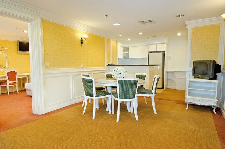 Park Avenue Hotel