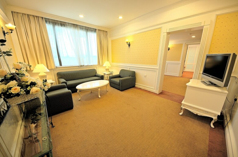 Park Avenue Hotel