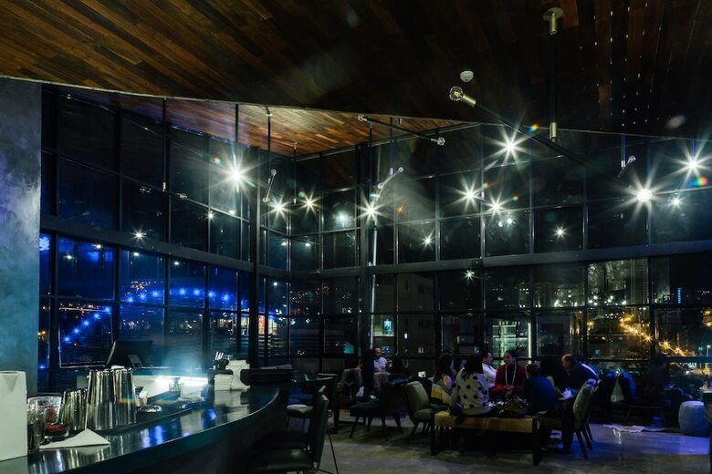 Atix Hotel