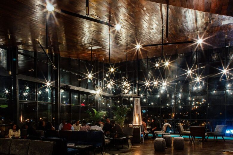 Atix Hotel