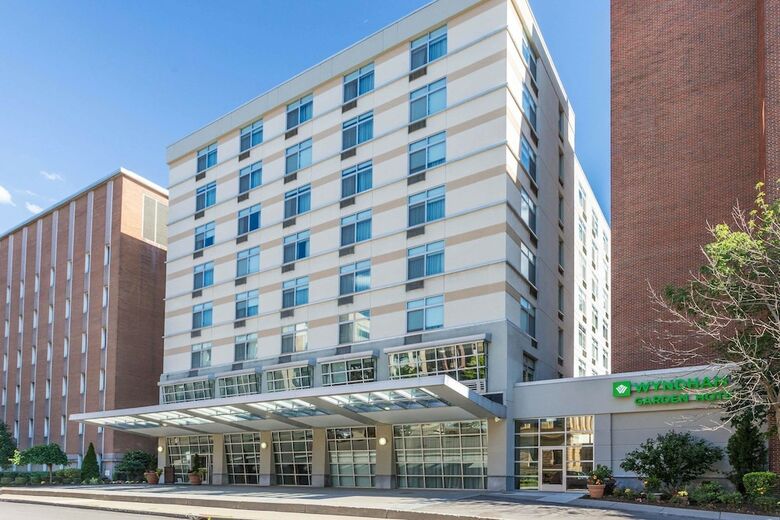 Hotel Wyndham Garden Buffalo Downtown