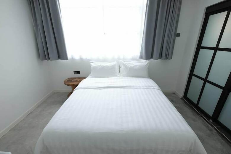 White Loft Hotel